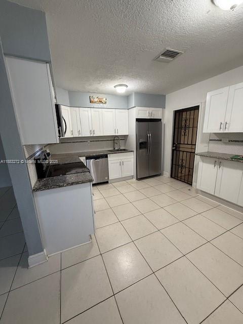IRONS MANOR 2ND ADDN - Residential Lease