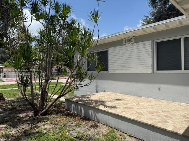 IRONS MANOR 2ND ADDN - Residential Lease