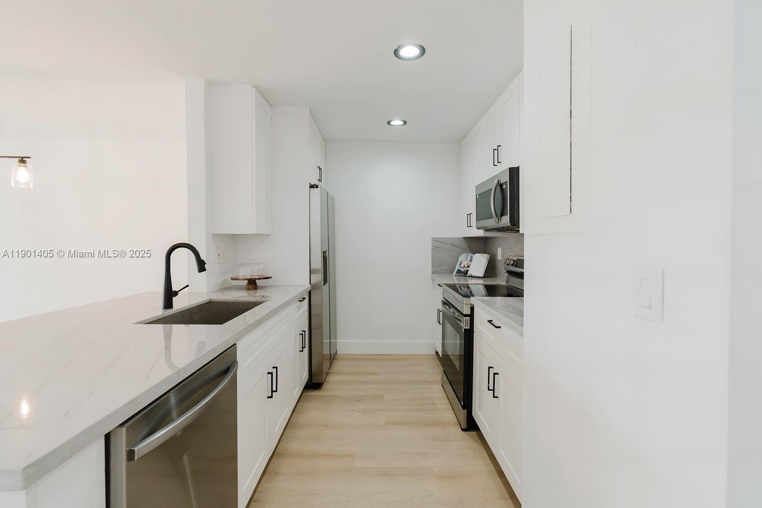 CREEKSIDE VILLAS SEC TWO - Residential