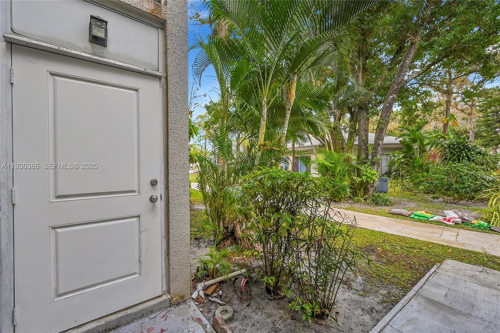 CYPRESS CHASE CONDO NO 3 - Residential