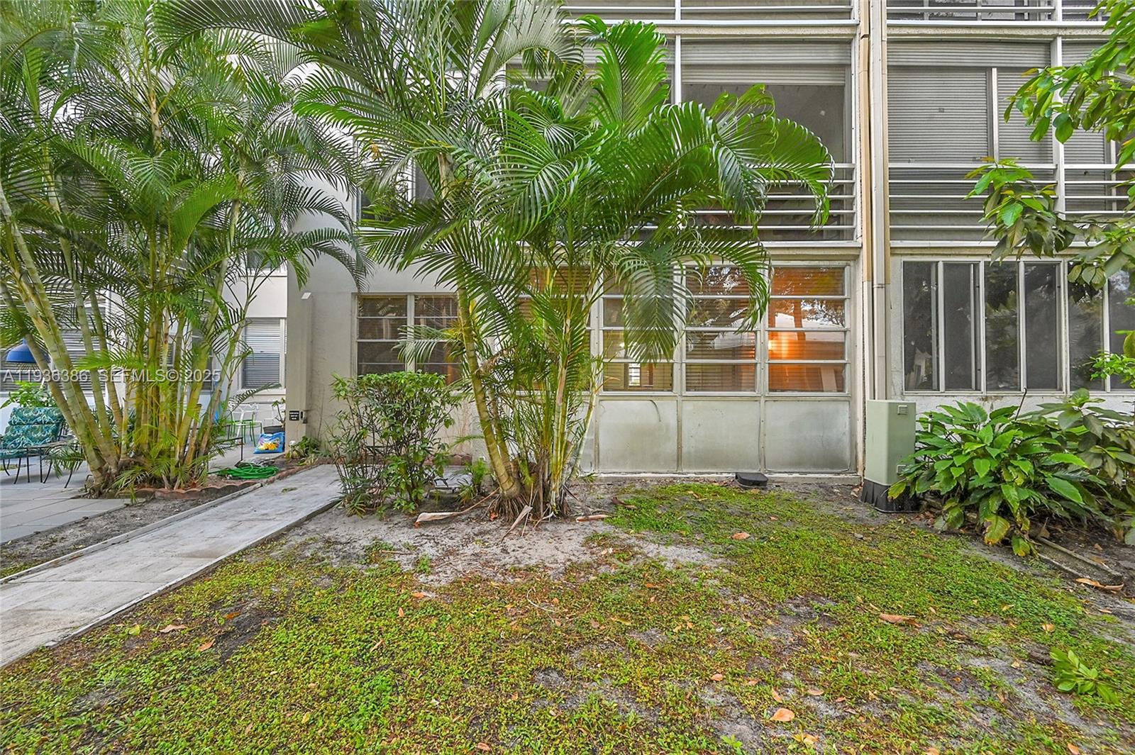 CYPRESS CHASE CONDO NO 3 - Residential