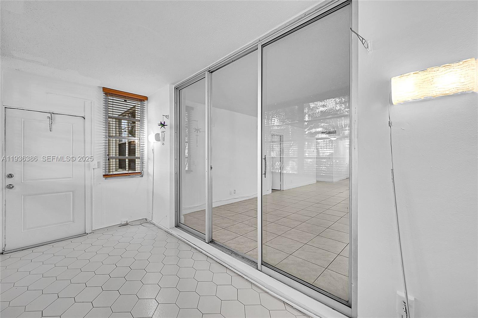 CYPRESS CHASE CONDO NO 3 - Residential