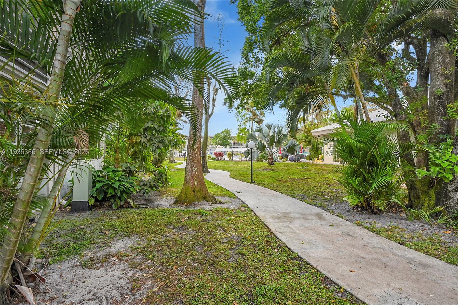 CYPRESS CHASE CONDO NO 3 - Residential