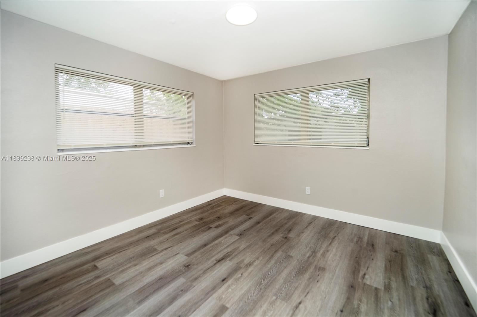 MIRAMAR SEC 4 - Residential