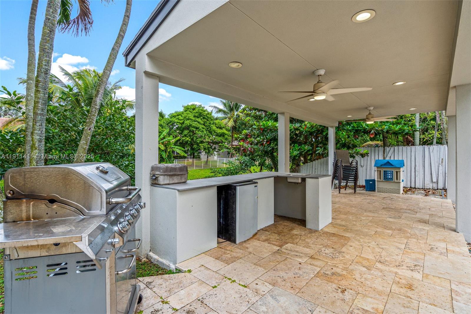 NEWMANS SURVEY - Residential Lease