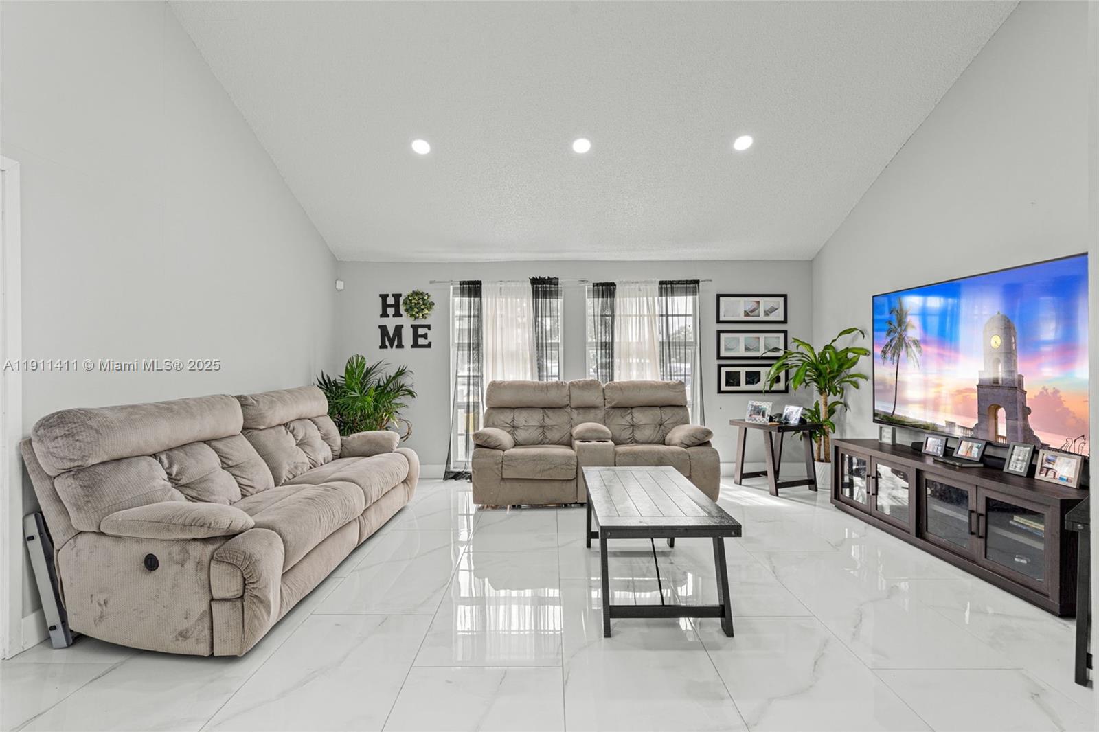 NEWMANS SURVEY - Residential Lease