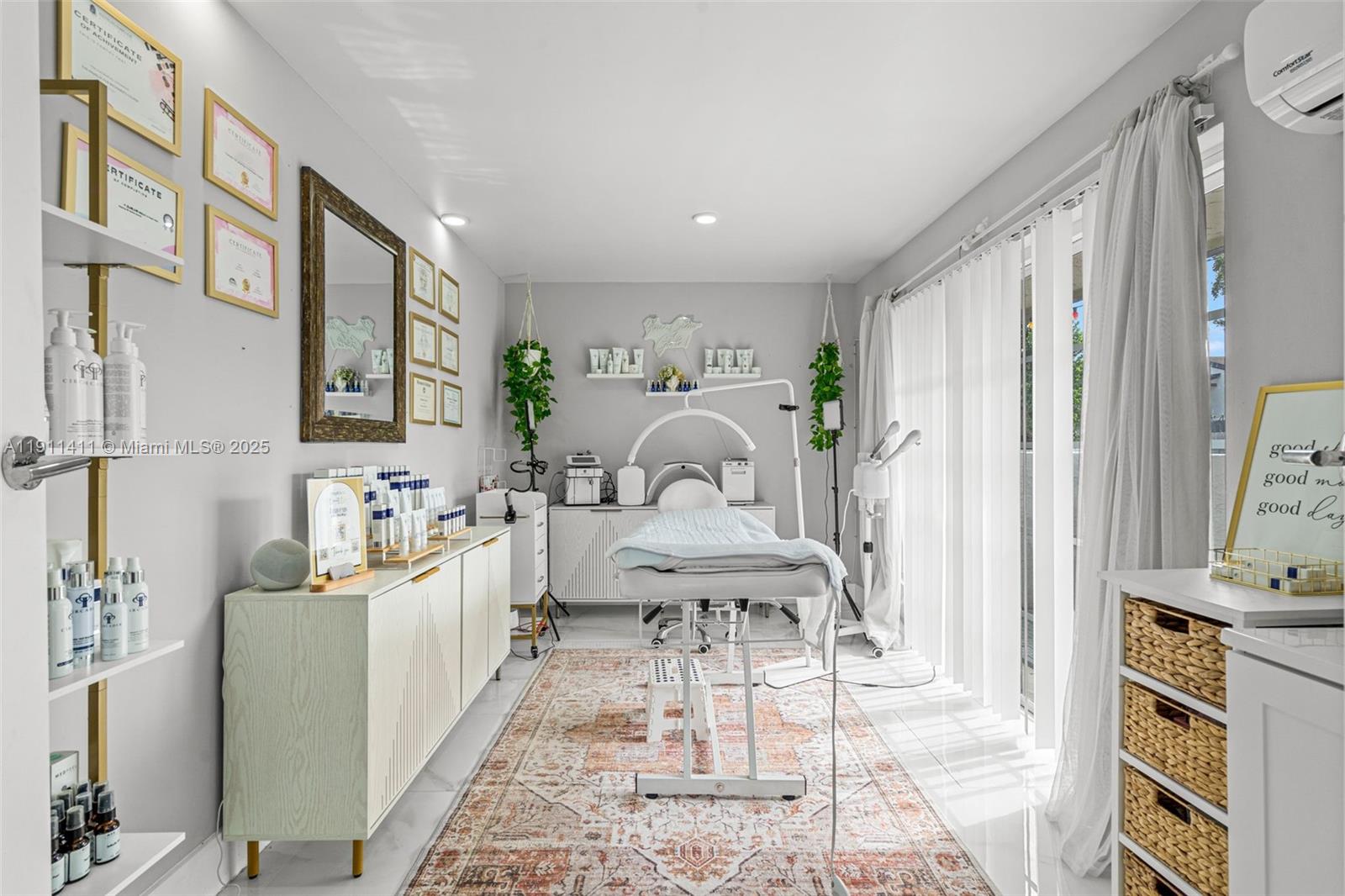 NEWMANS SURVEY - Residential Lease