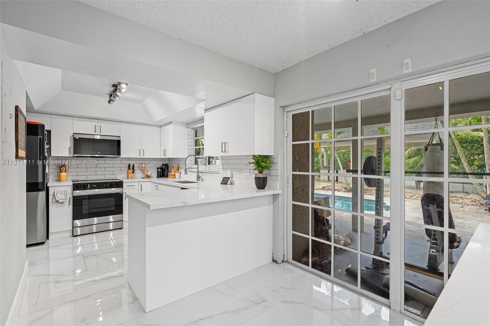 NEWMANS SURVEY - Residential Lease