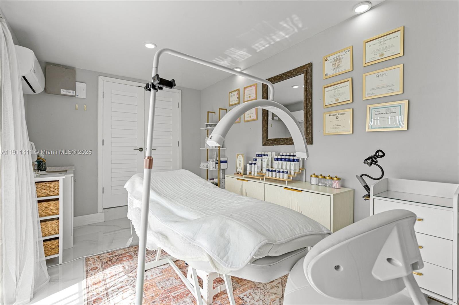 NEWMANS SURVEY - Residential Lease