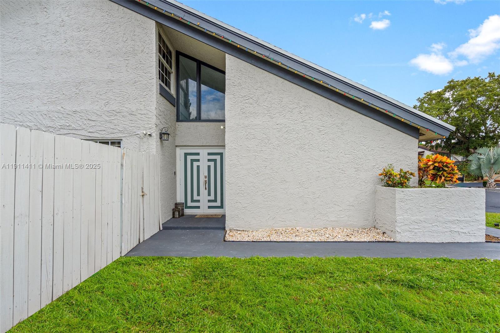 NEWMANS SURVEY - Residential Lease