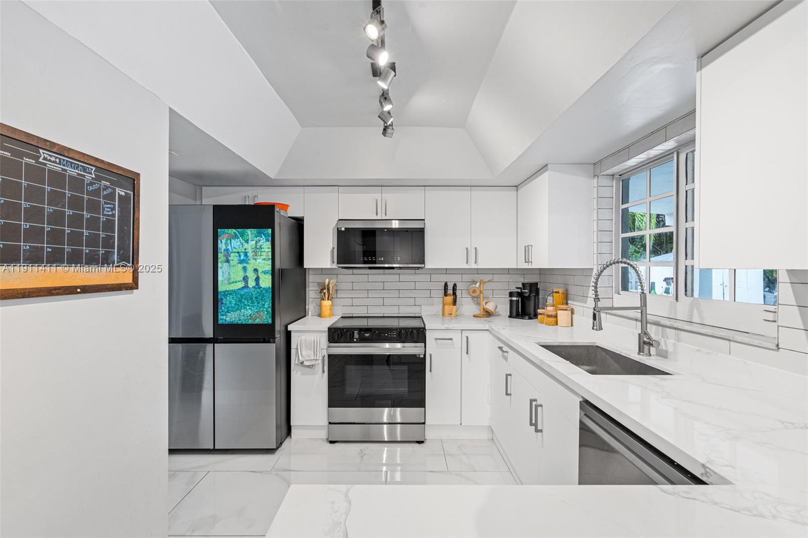 NEWMANS SURVEY - Residential Lease