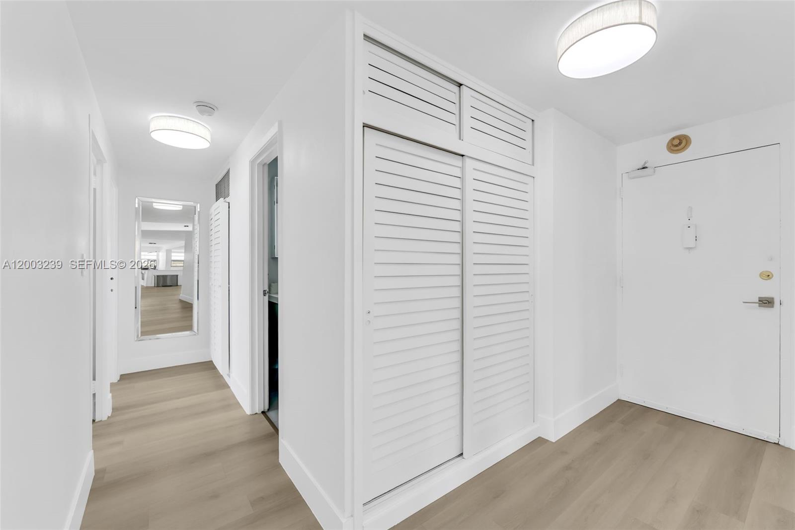 BRICKELL BAY TOWER CONDO - Residential