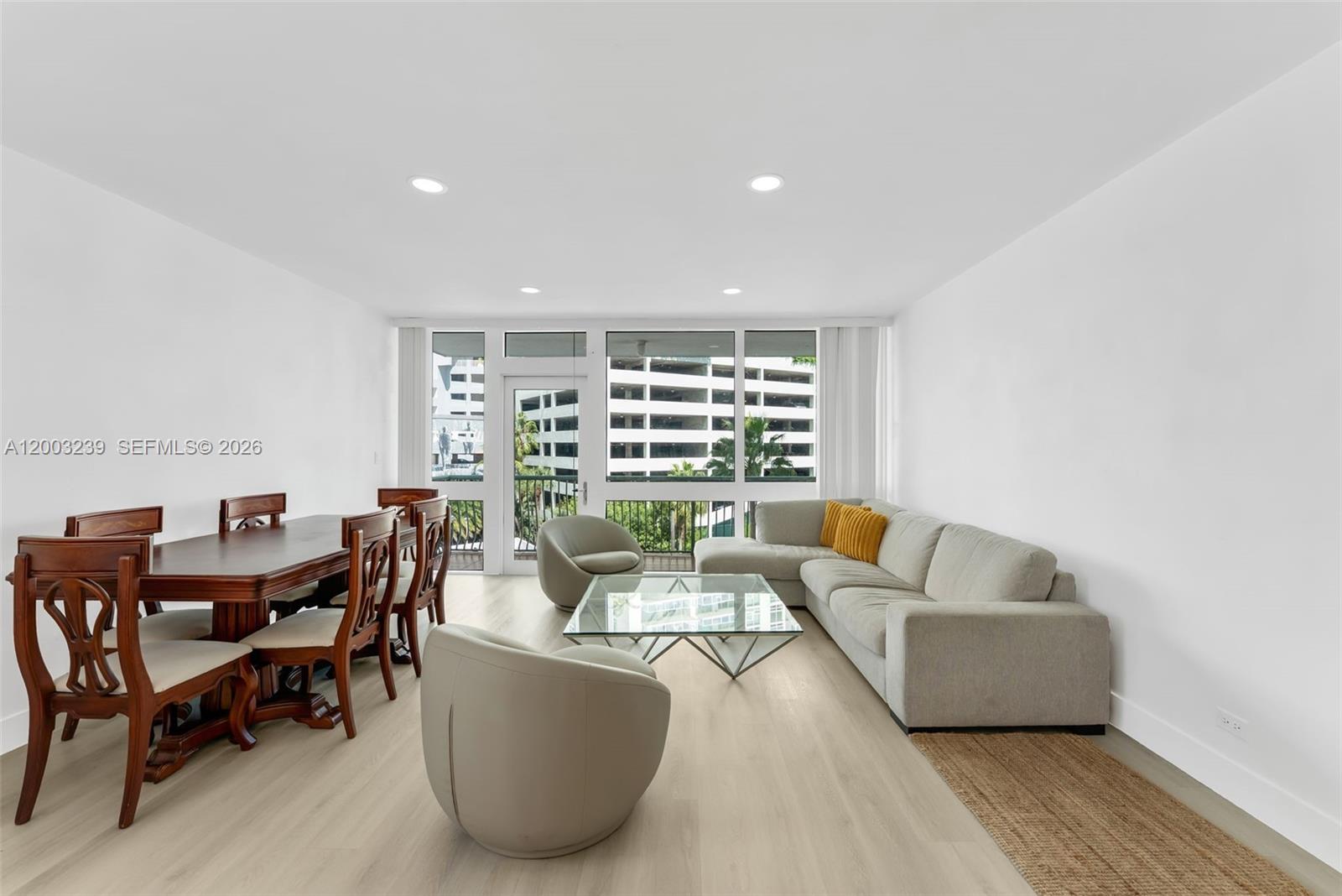 BRICKELL BAY TOWER CONDO - Residential