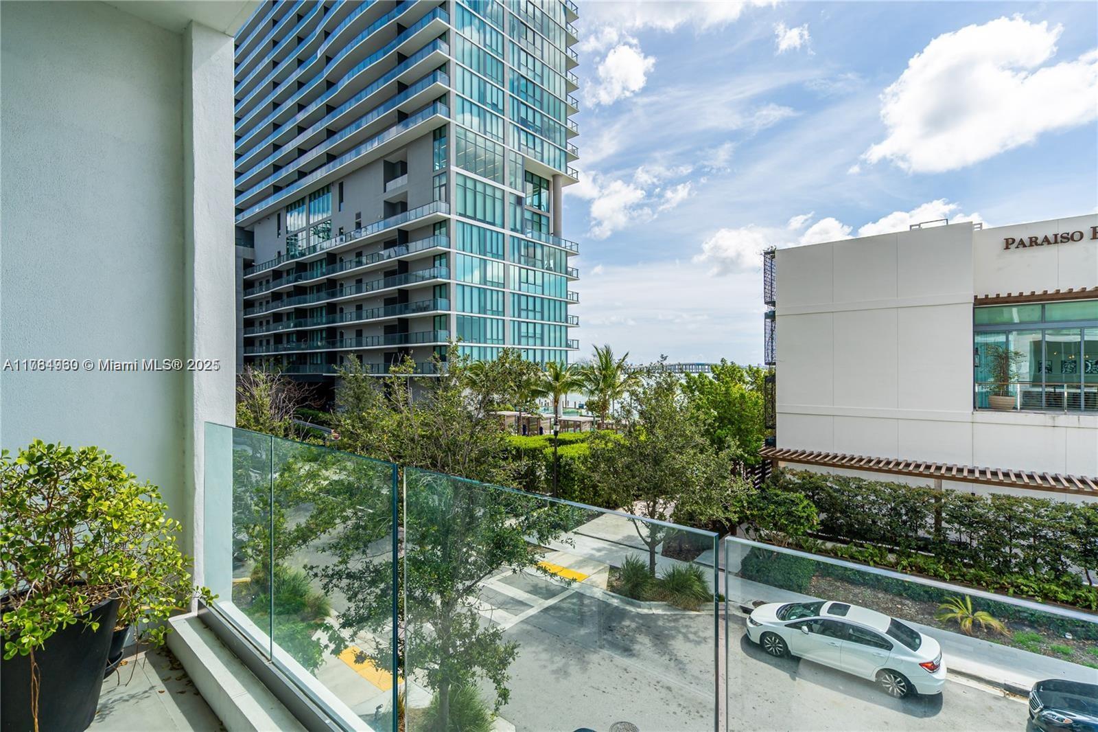PARAISO BAY CONDO - Residential