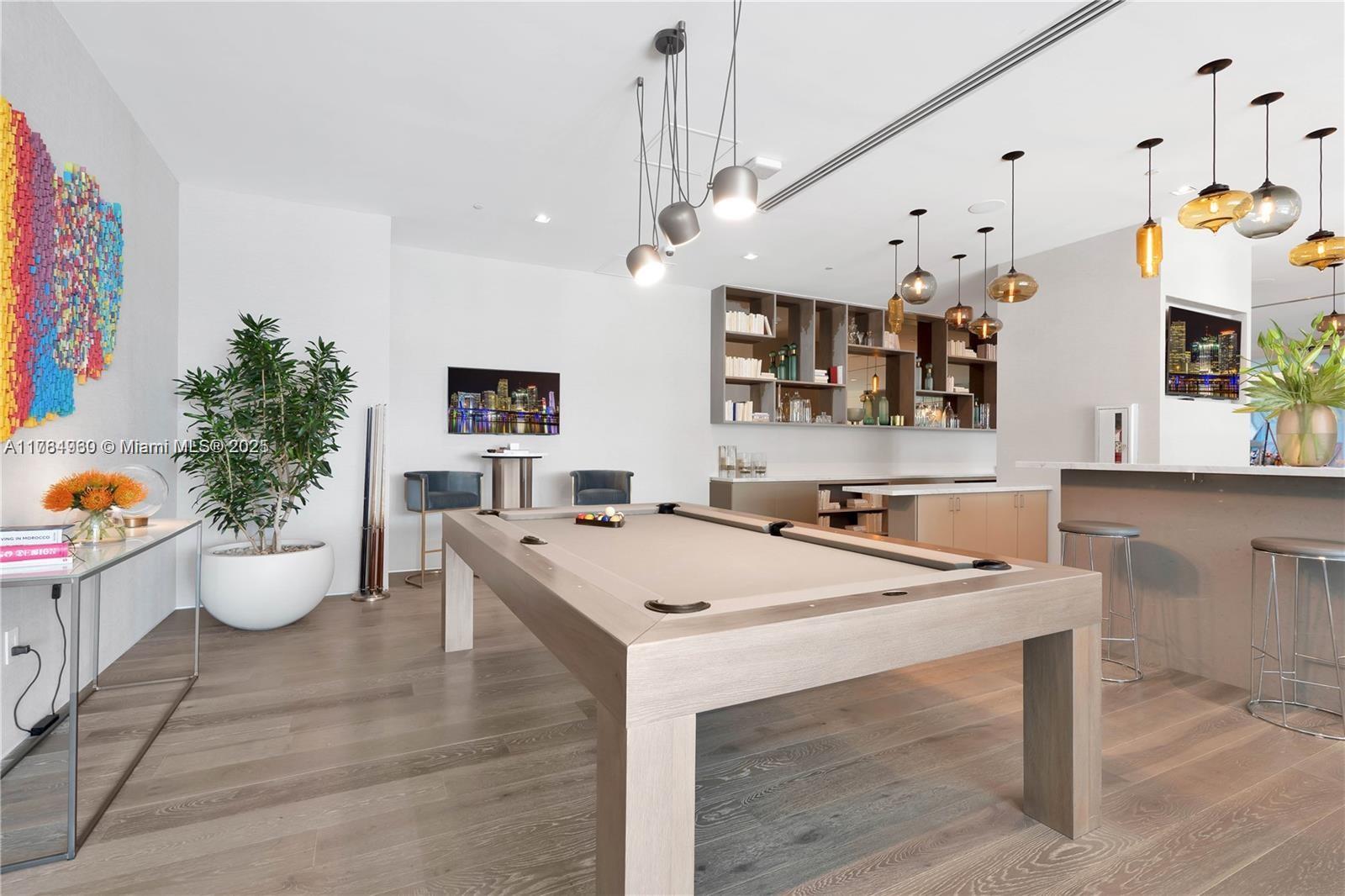 PARAISO BAY CONDO - Residential