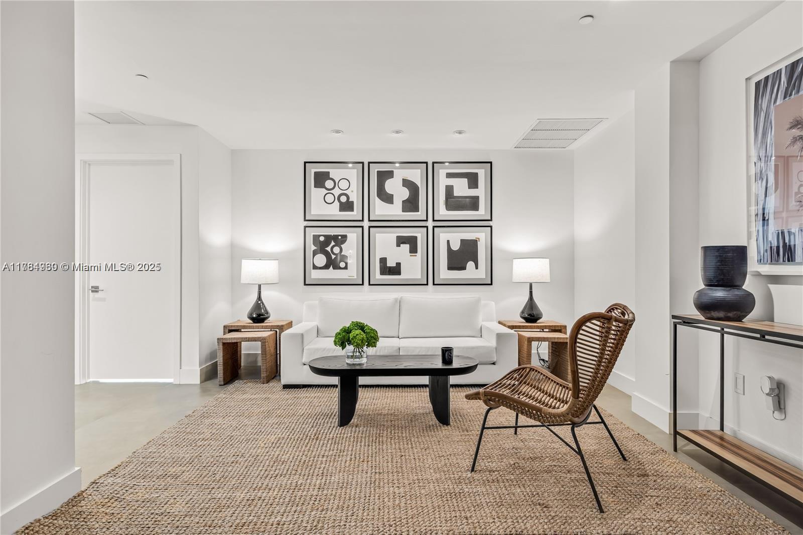 650 NE 32nd St BH6
