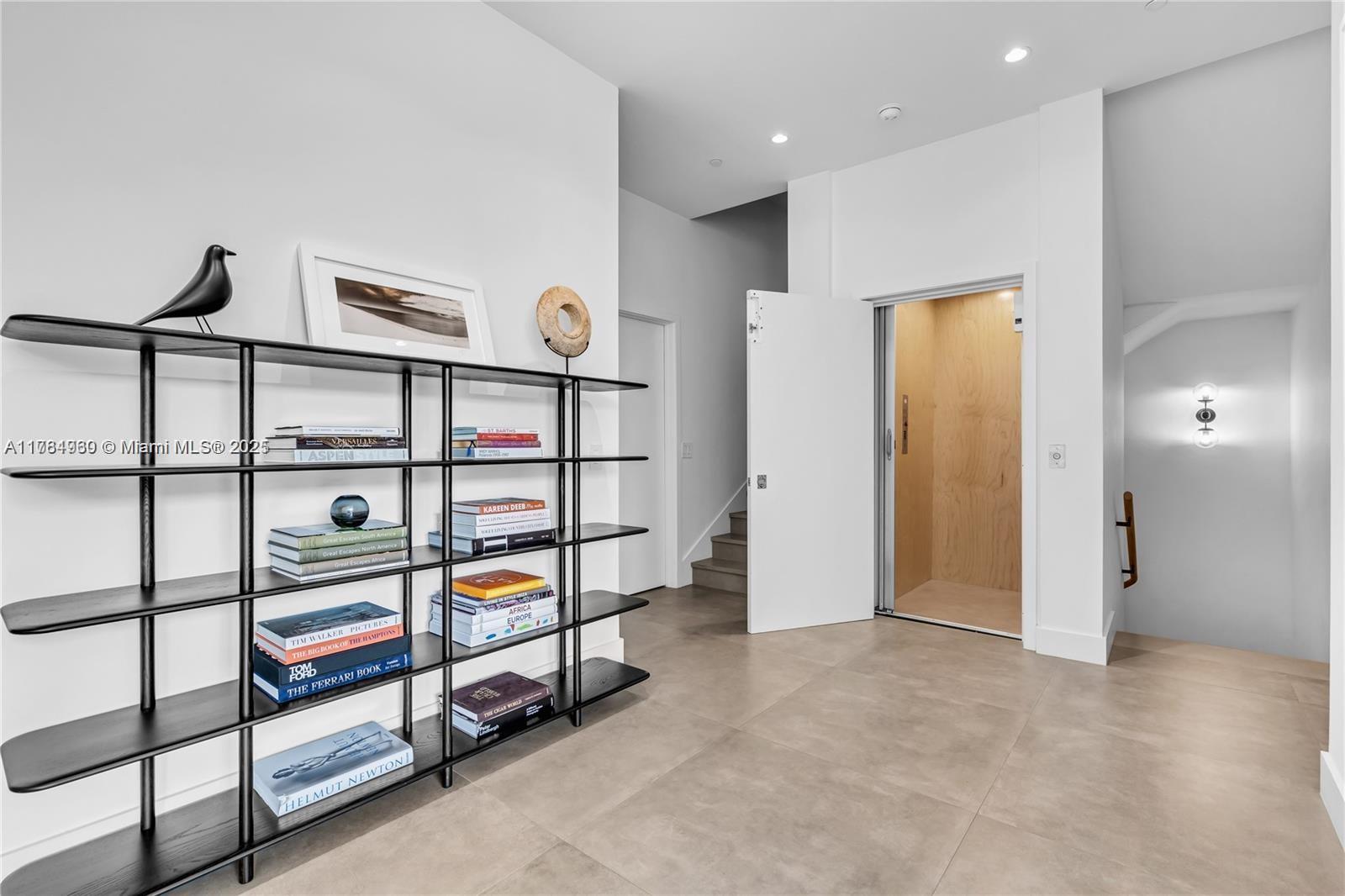 PARAISO BAY CONDO - Residential