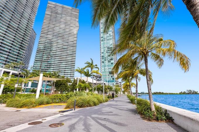 PARAISO BAY CONDO - Residential