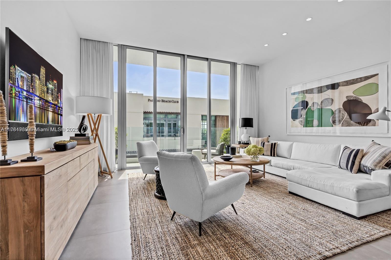 PARAISO BAY CONDO - Residential