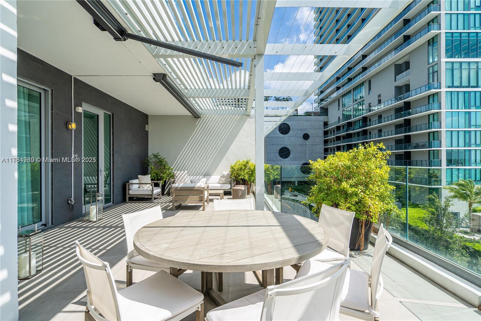 PARAISO BAY CONDO - Residential