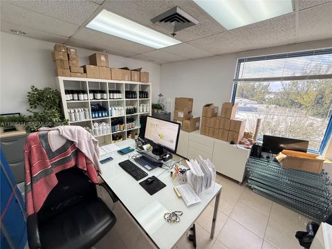 9600 NW 25th St 5A Doral FL 33172