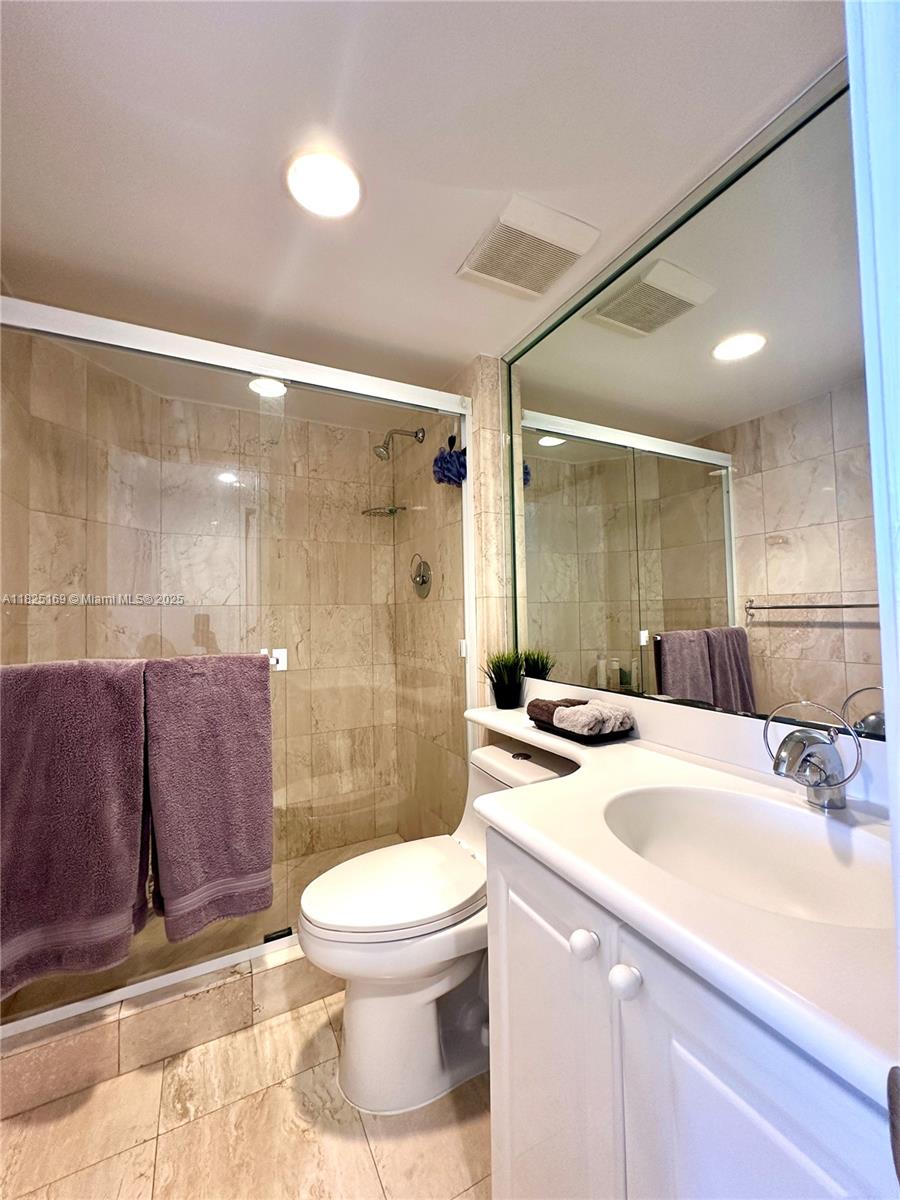 THE TROPICANA CONDO - Residential Lease