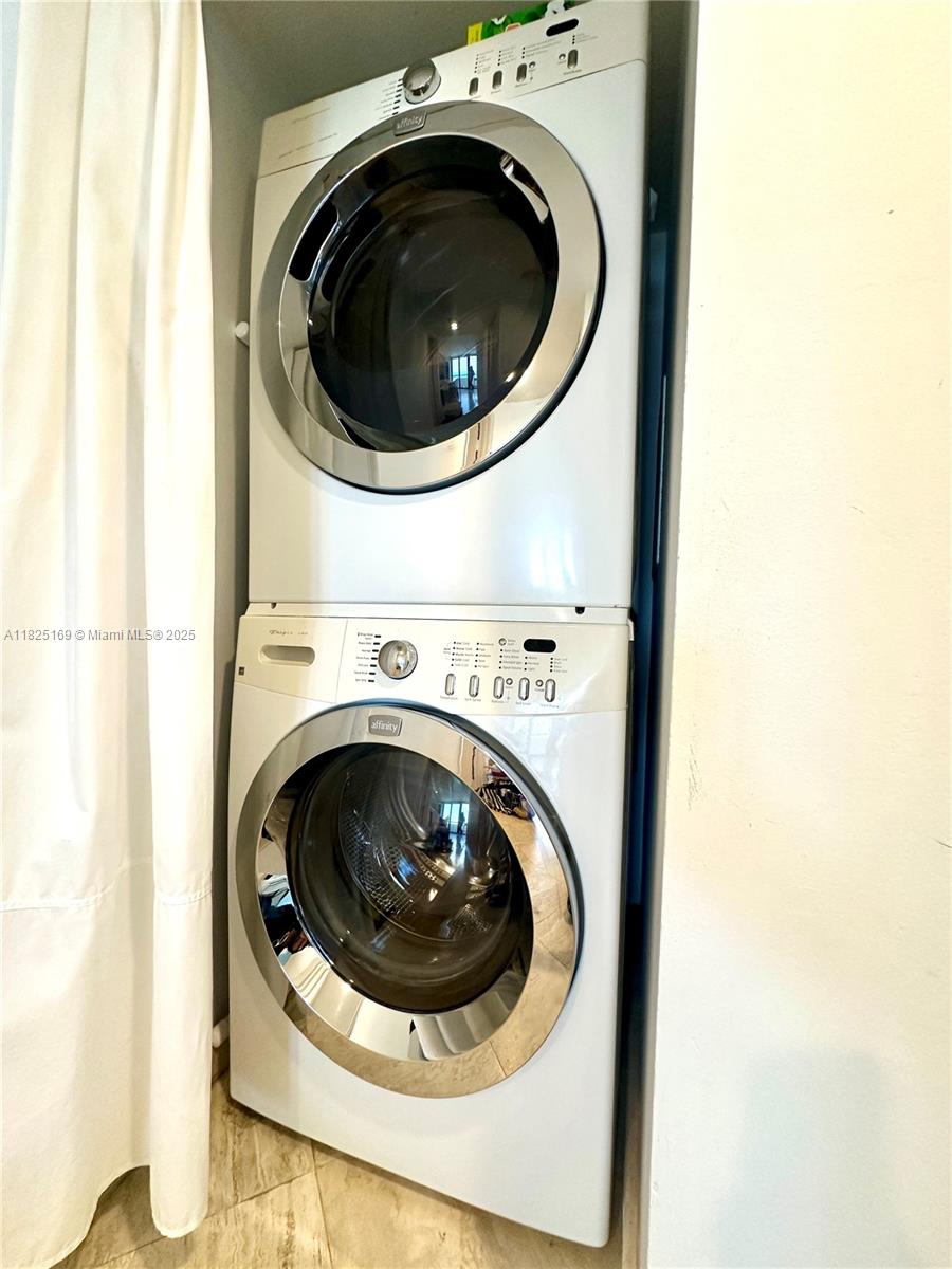 THE TROPICANA CONDO - Residential Lease