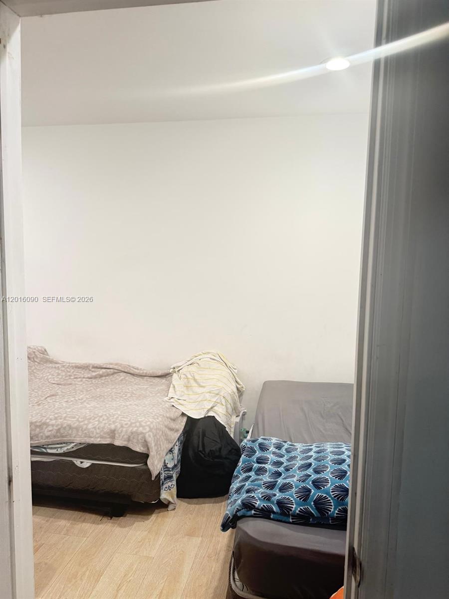 GRETA CONDO - Residential