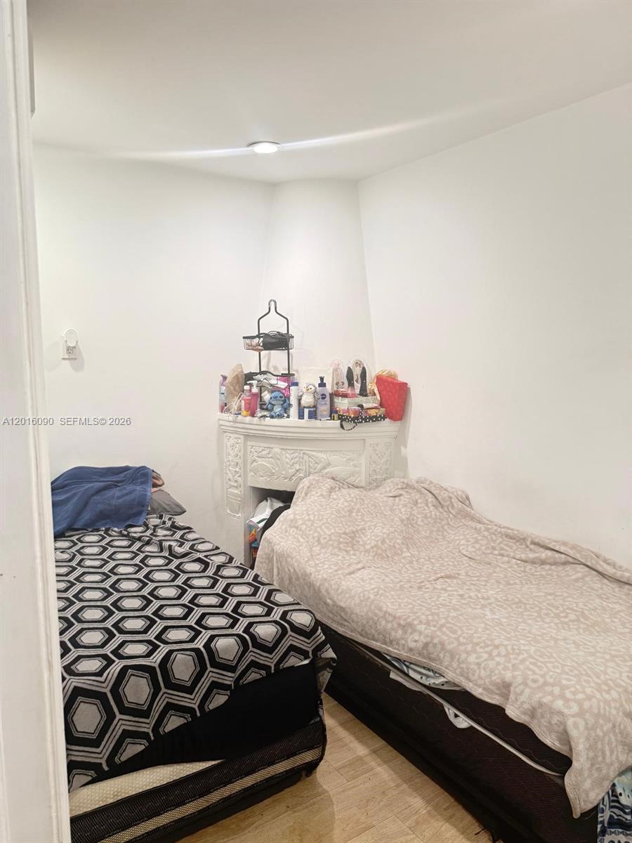 GRETA CONDO - Residential