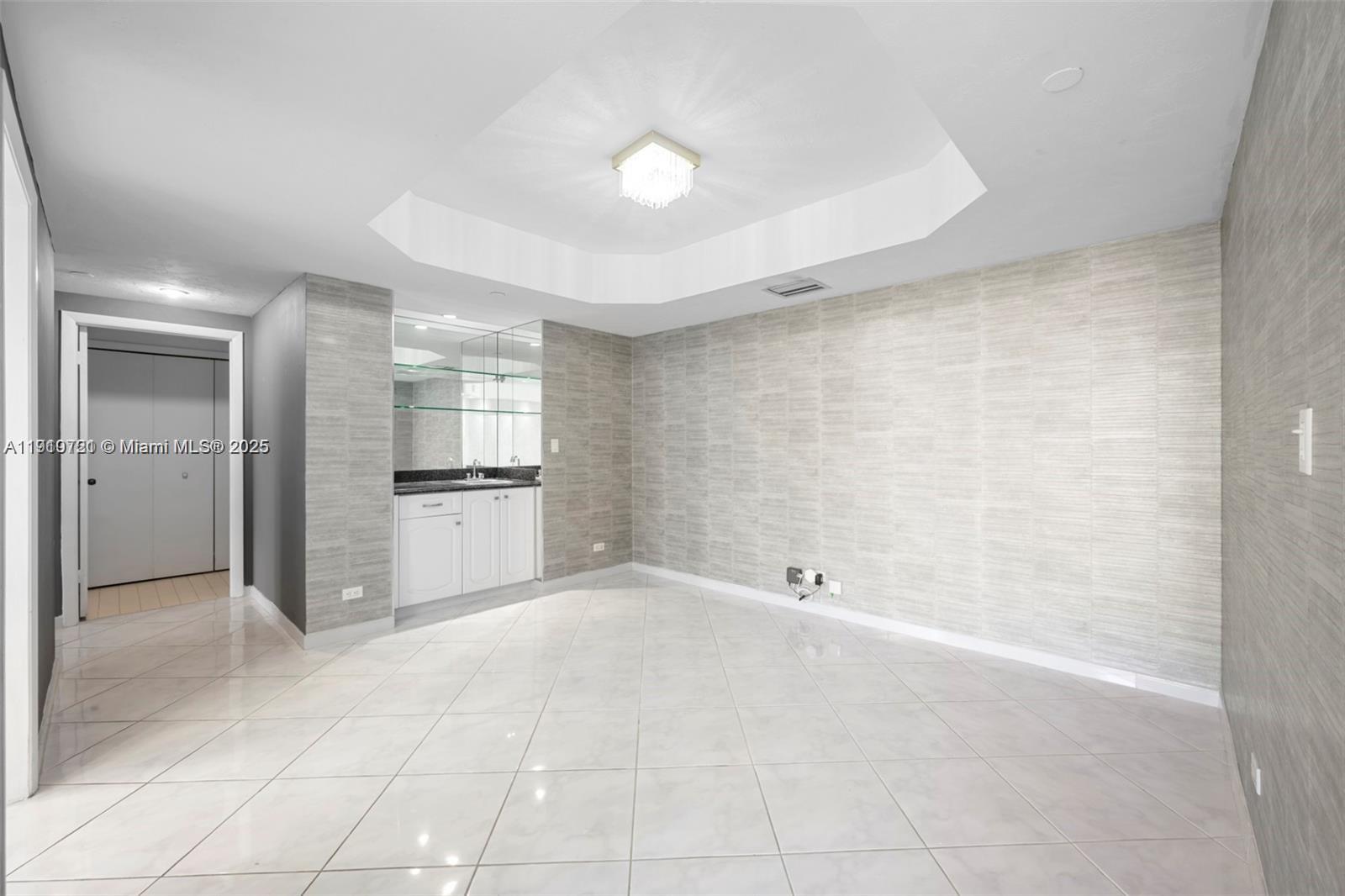 TERRACES NORTH TURNBERRY - Residential