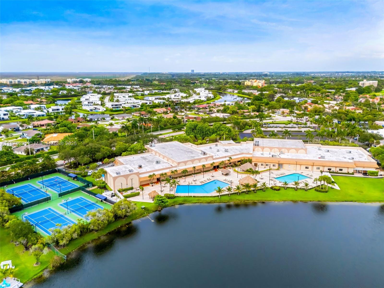 BONAVENTURE LAKES - Residential