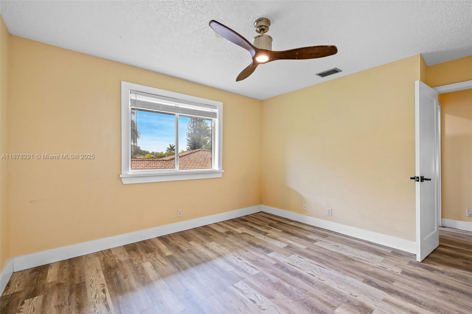 BONAVENTURE LAKES - Residential