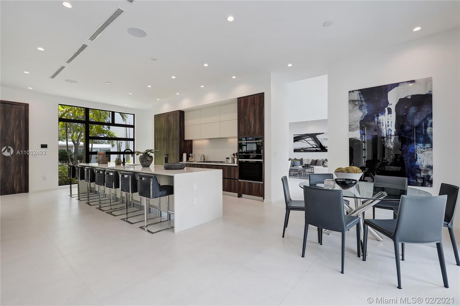 COLLINS HEIGHTS - Residential