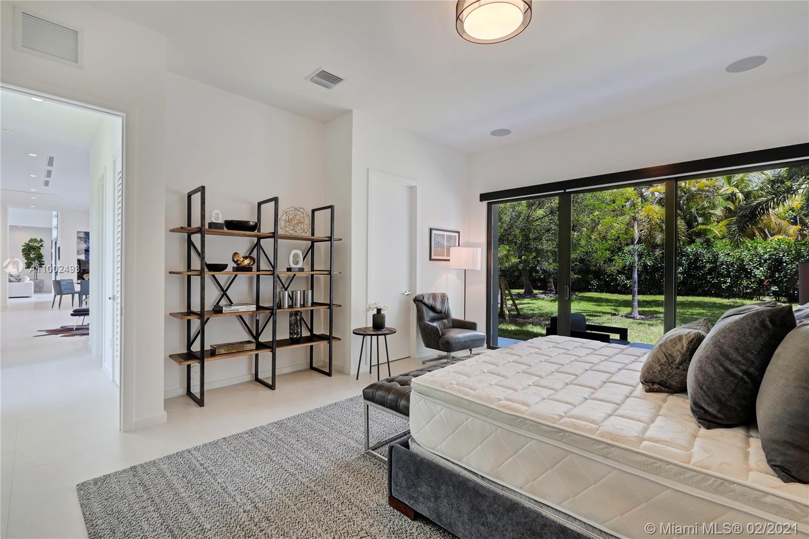 COLLINS HEIGHTS - Residential