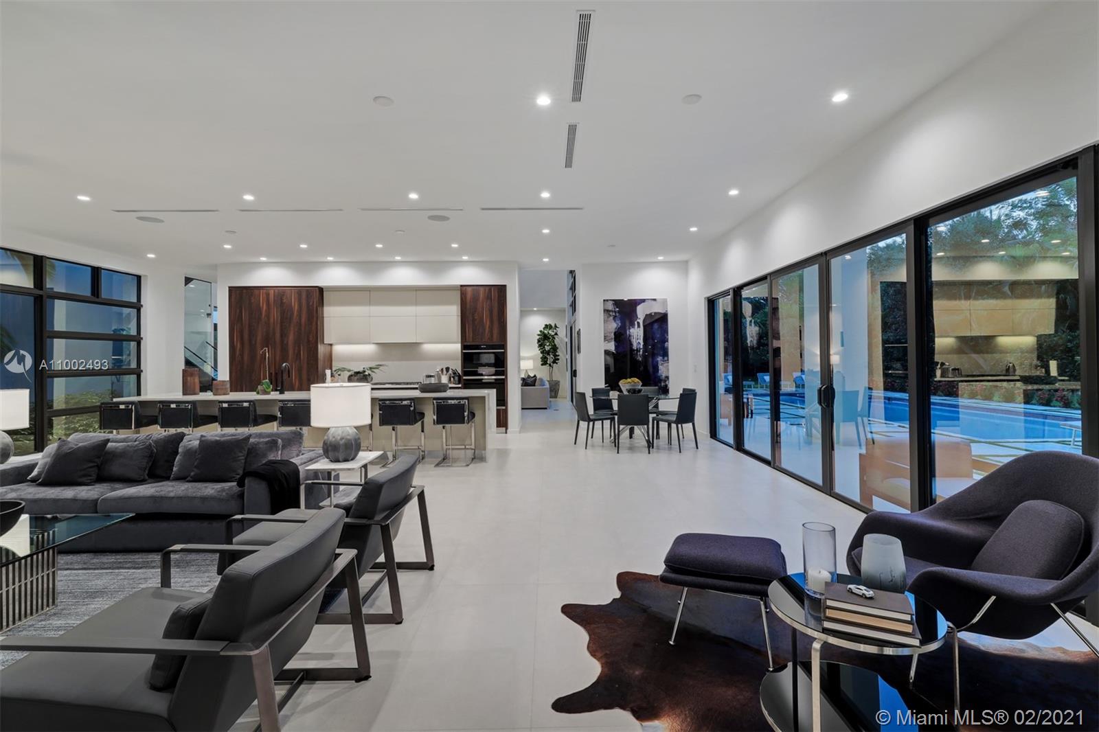 COLLINS HEIGHTS - Residential