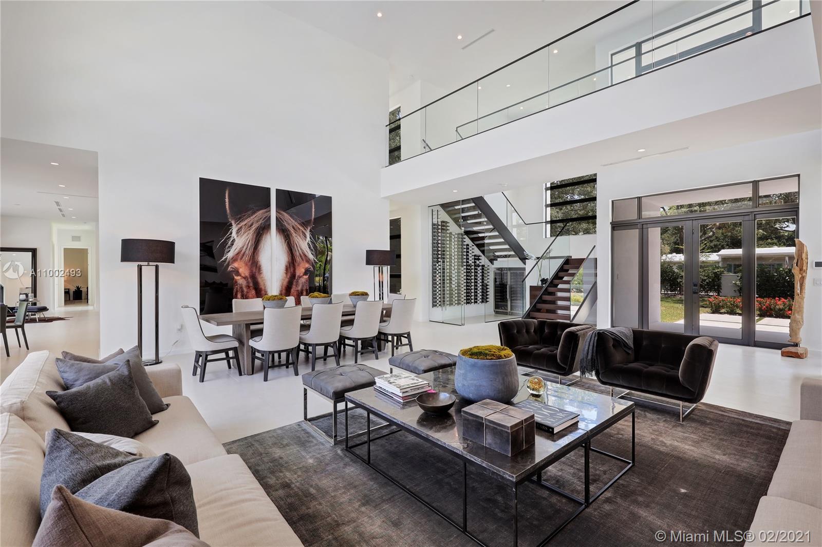 COLLINS HEIGHTS - Residential