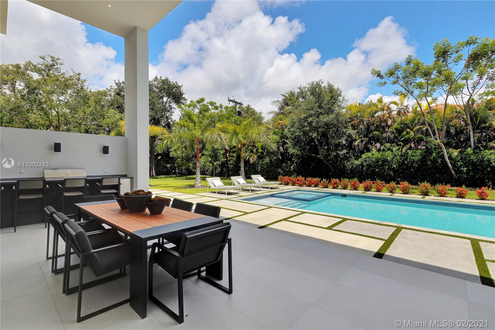 COLLINS HEIGHTS - Residential