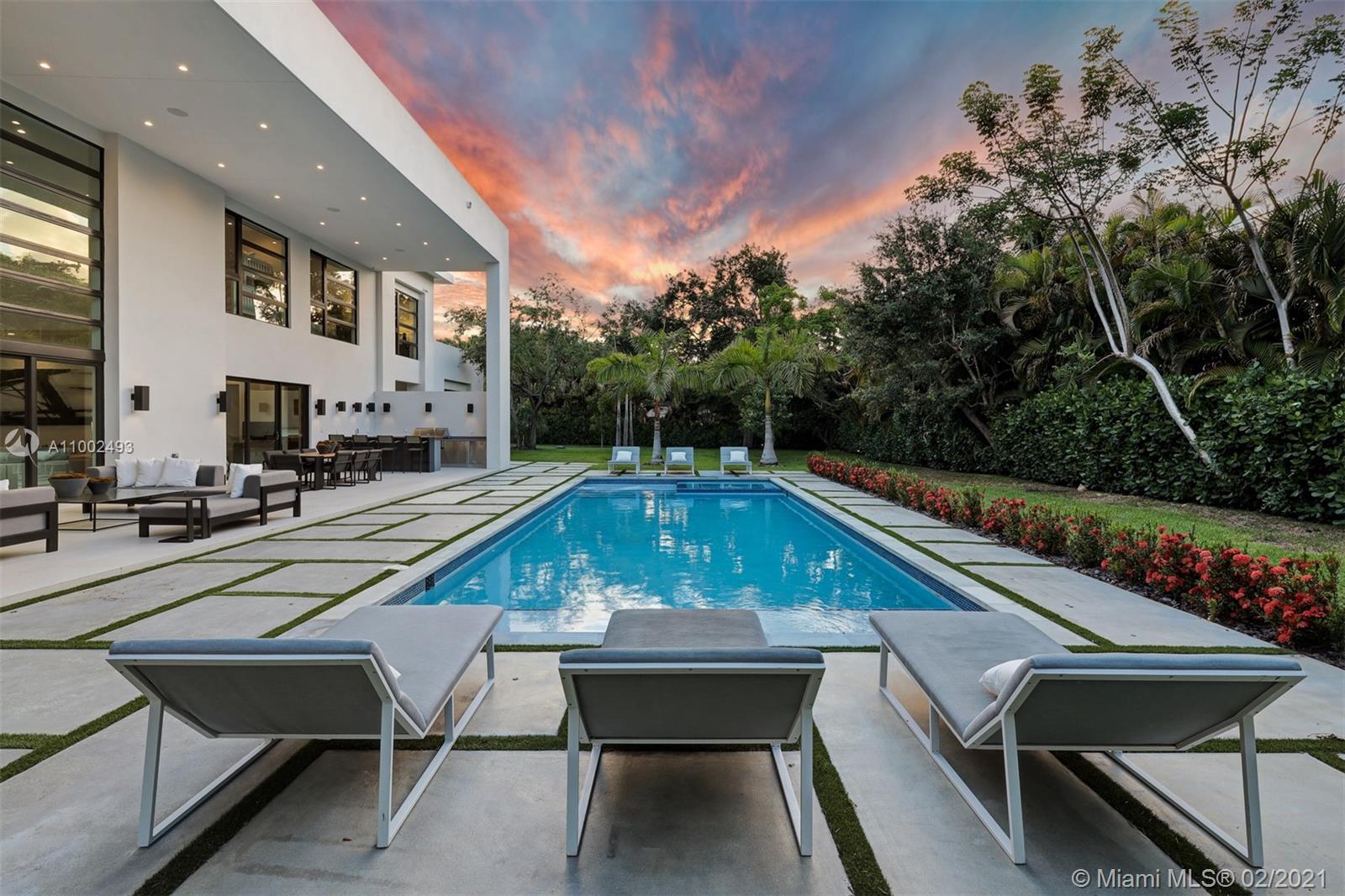 COLLINS HEIGHTS - Residential