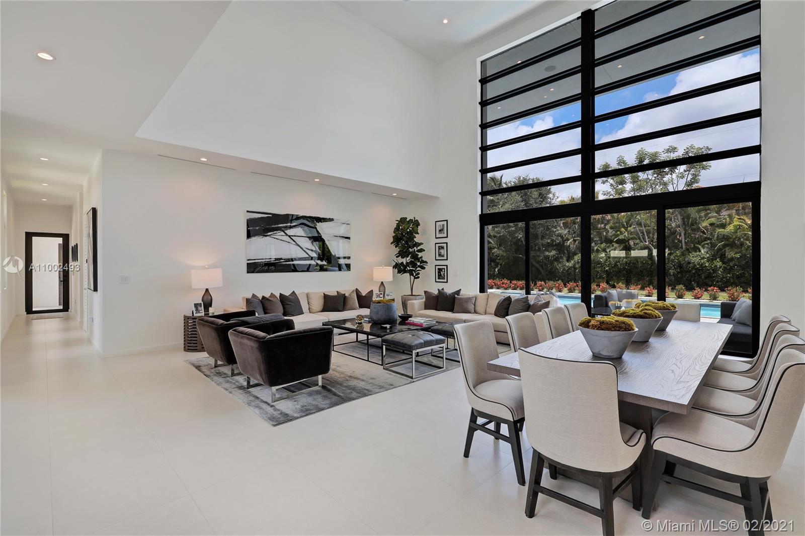 COLLINS HEIGHTS - Residential