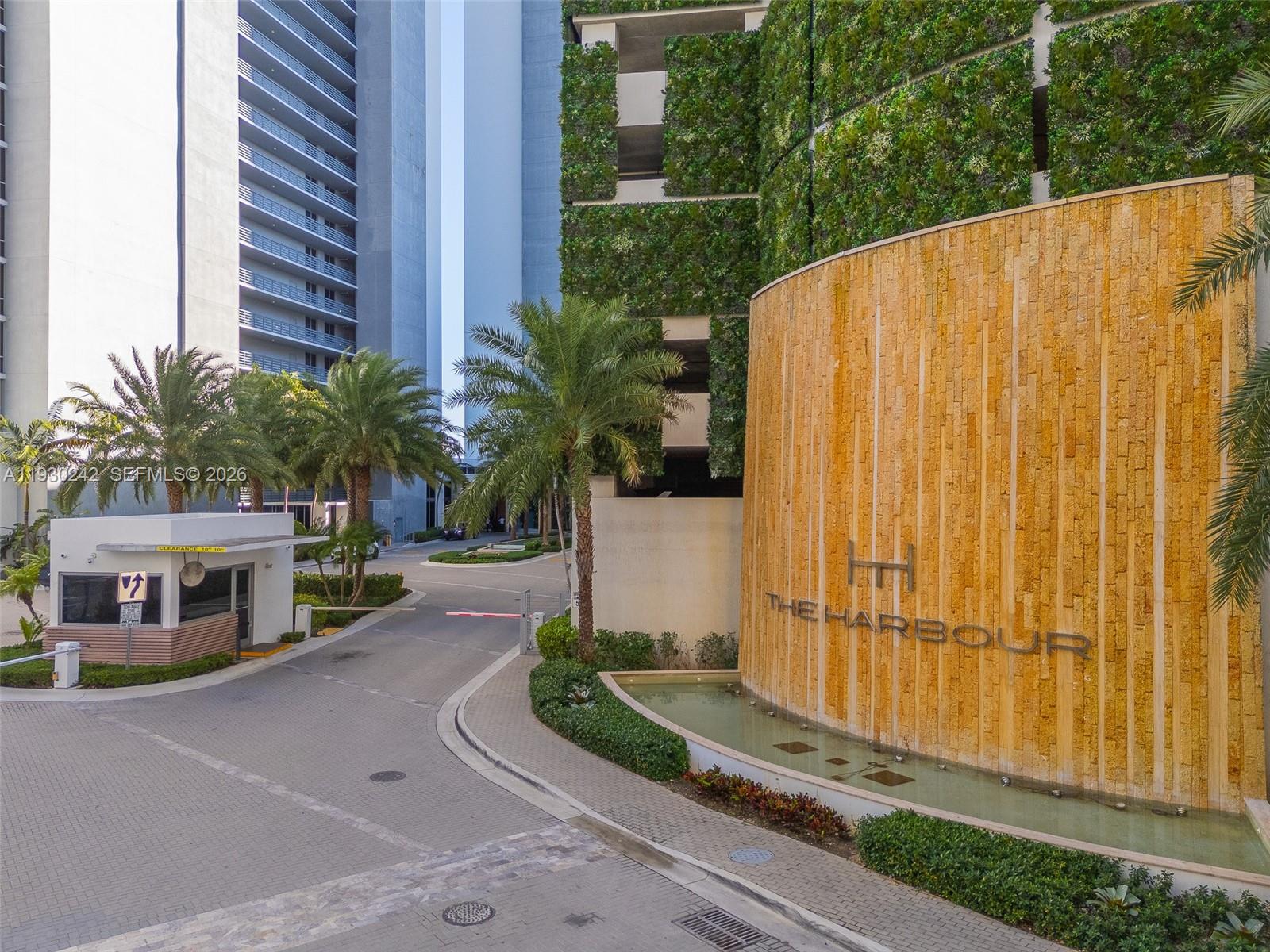 THE HARBOUR NORTH CONDO - Residential