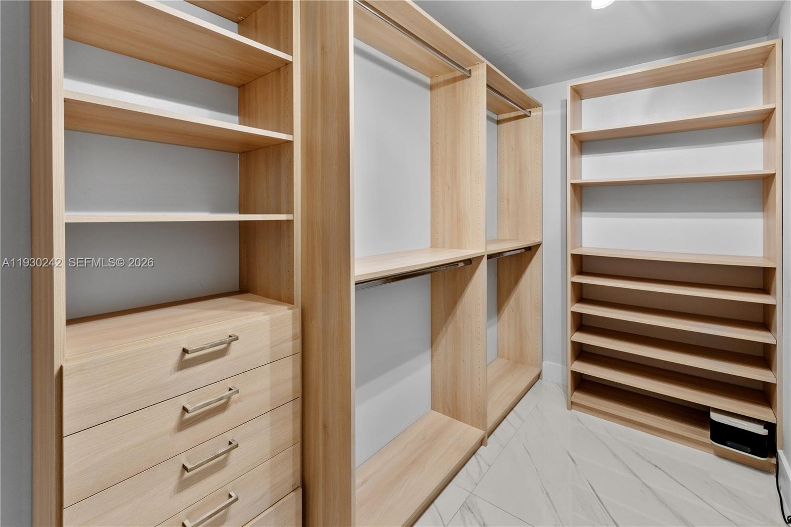 THE HARBOUR NORTH CONDO - Residential