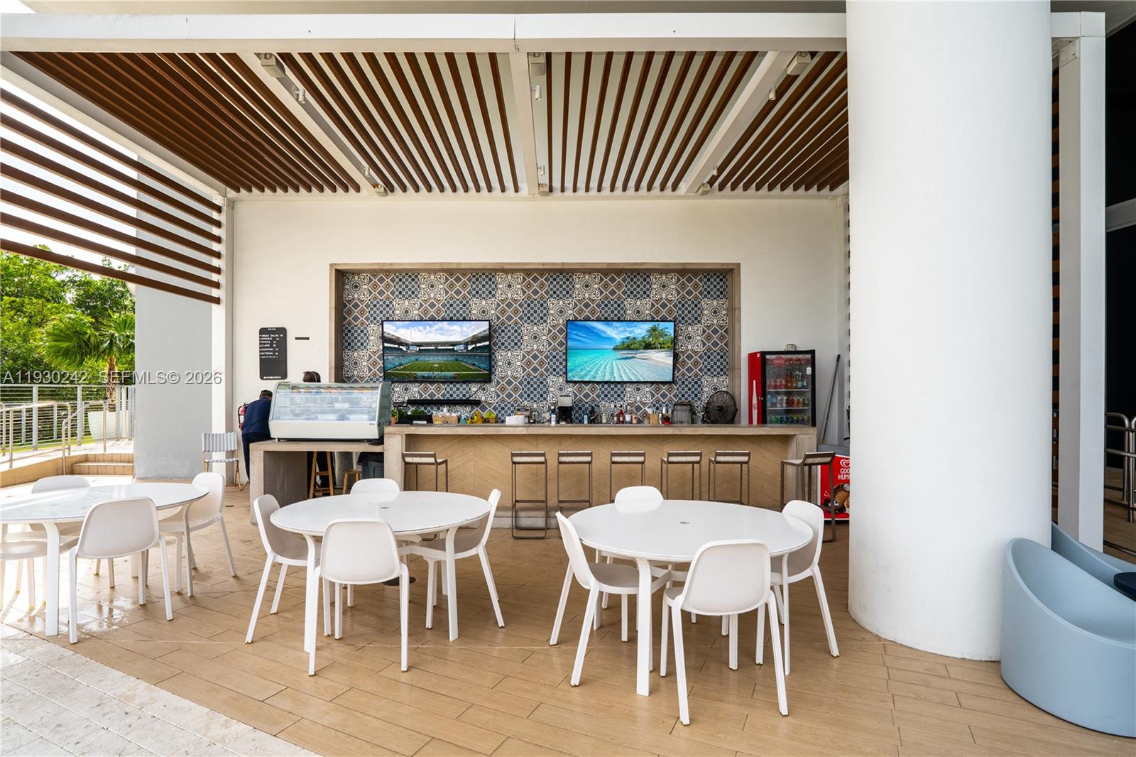 THE HARBOUR NORTH CONDO - Residential