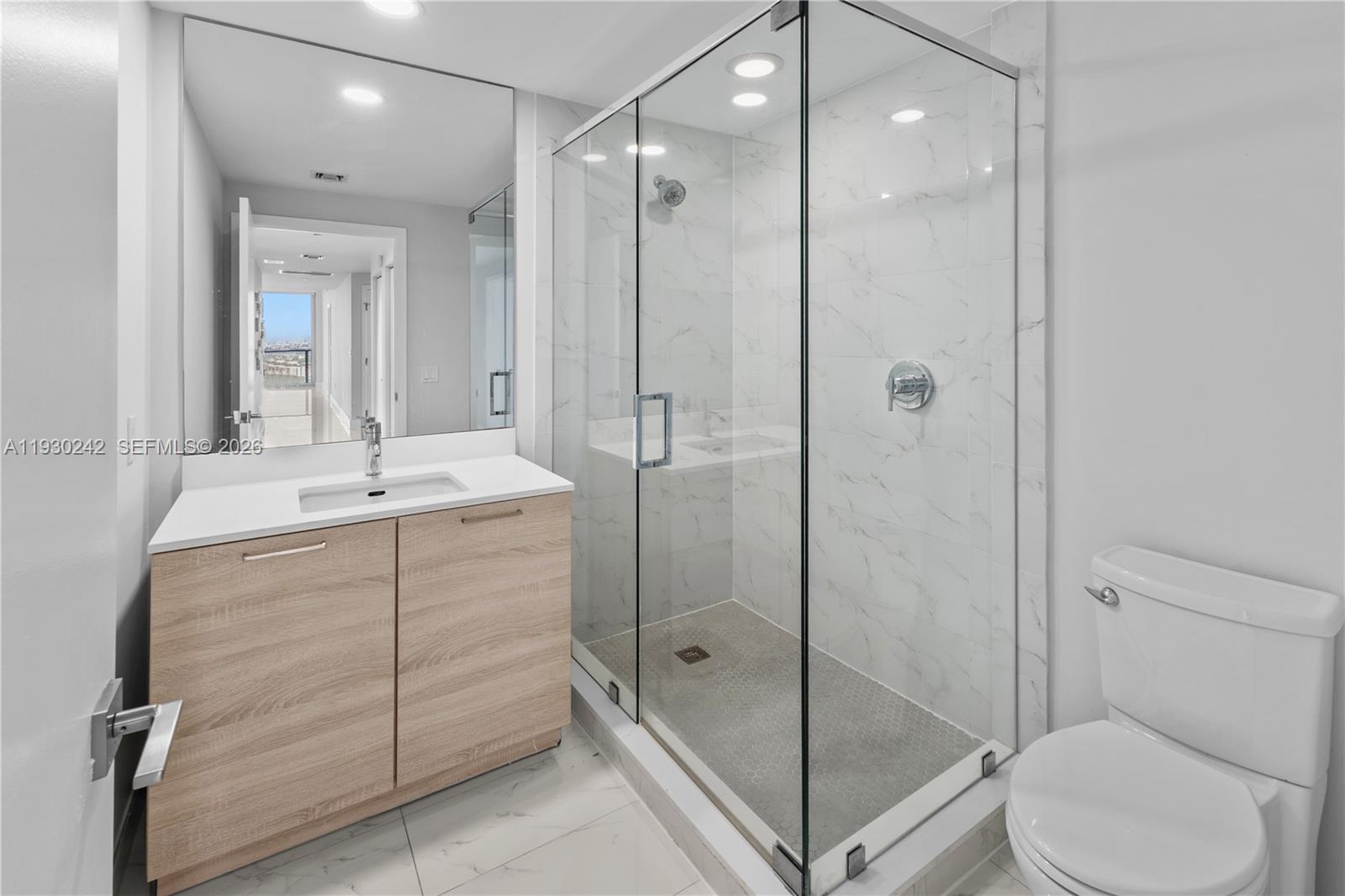 THE HARBOUR NORTH CONDO - Residential