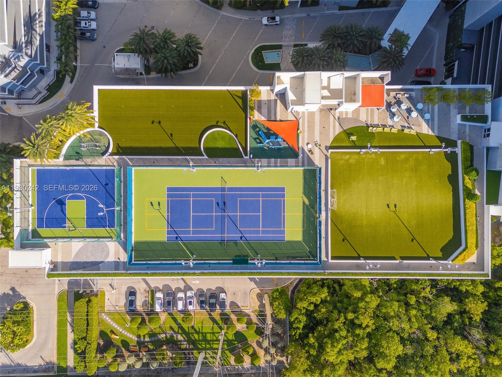 THE HARBOUR NORTH CONDO - Residential