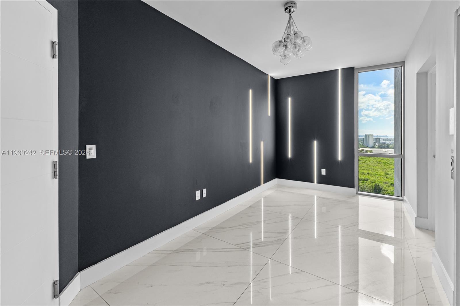 THE HARBOUR NORTH CONDO - Residential