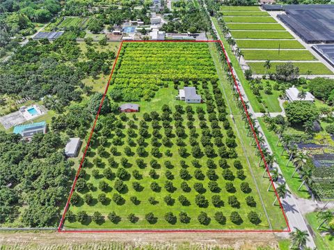 Photo of 16530 SW 232nd St, Miami, FL 33170 (MLS # A11890021)