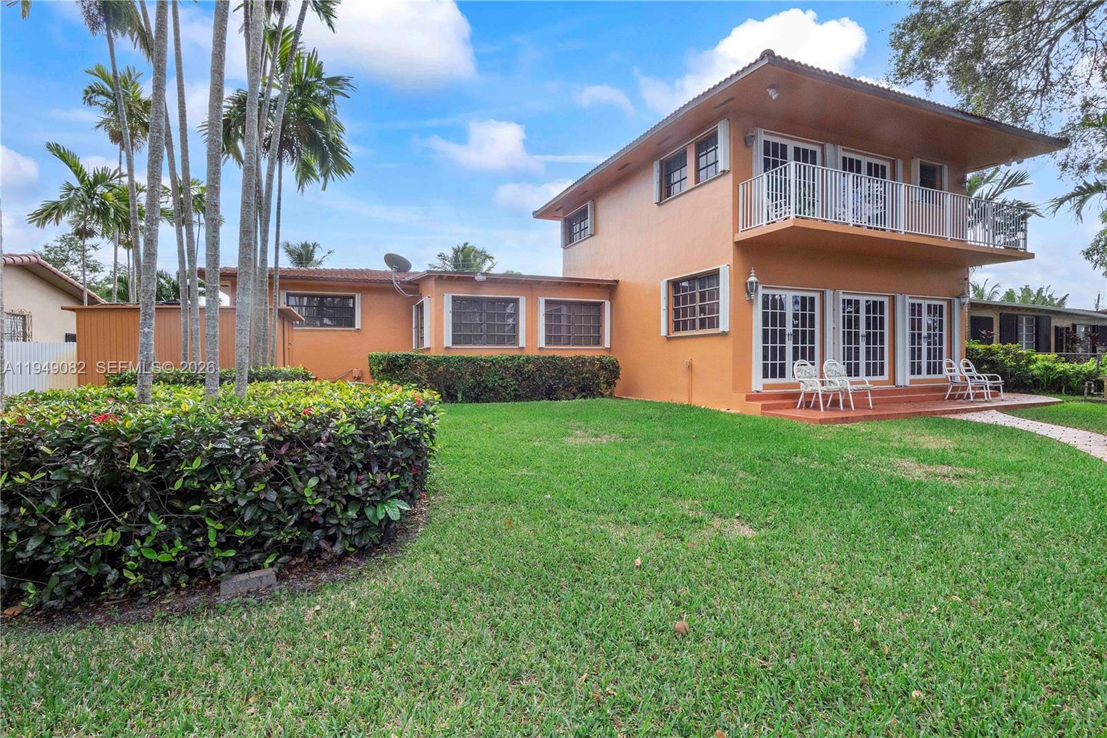 CRAVERO LAKE SHORE EST 2N - Residential