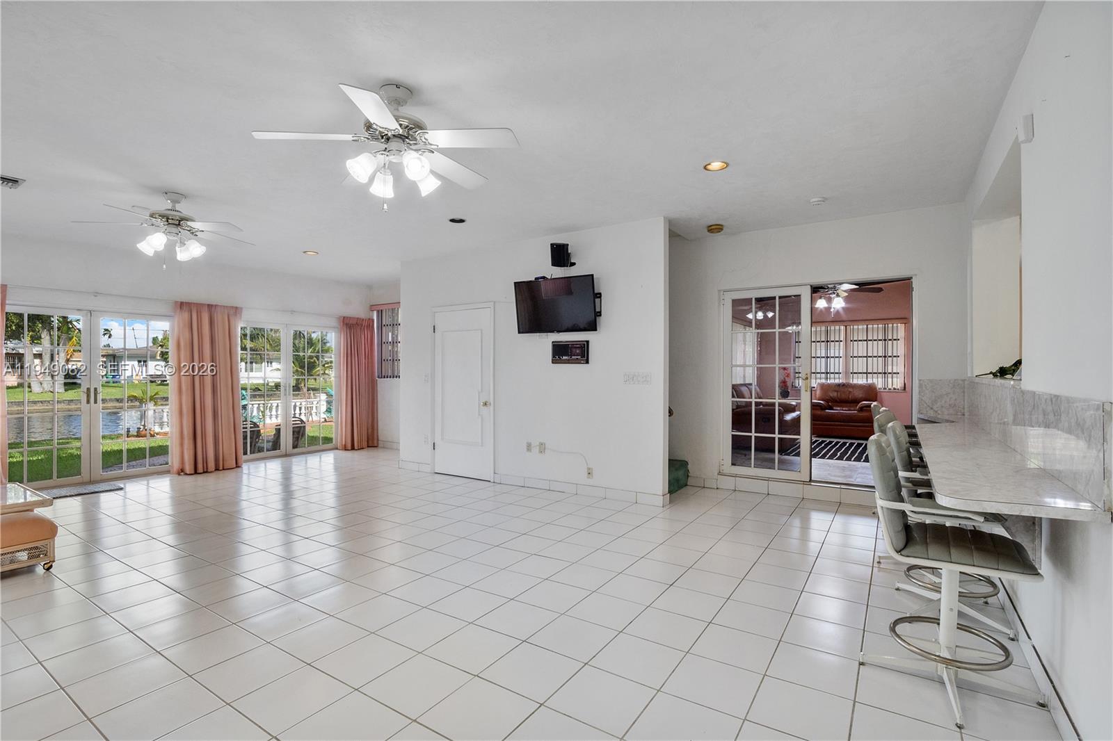 CRAVERO LAKE SHORE EST 2N - Residential