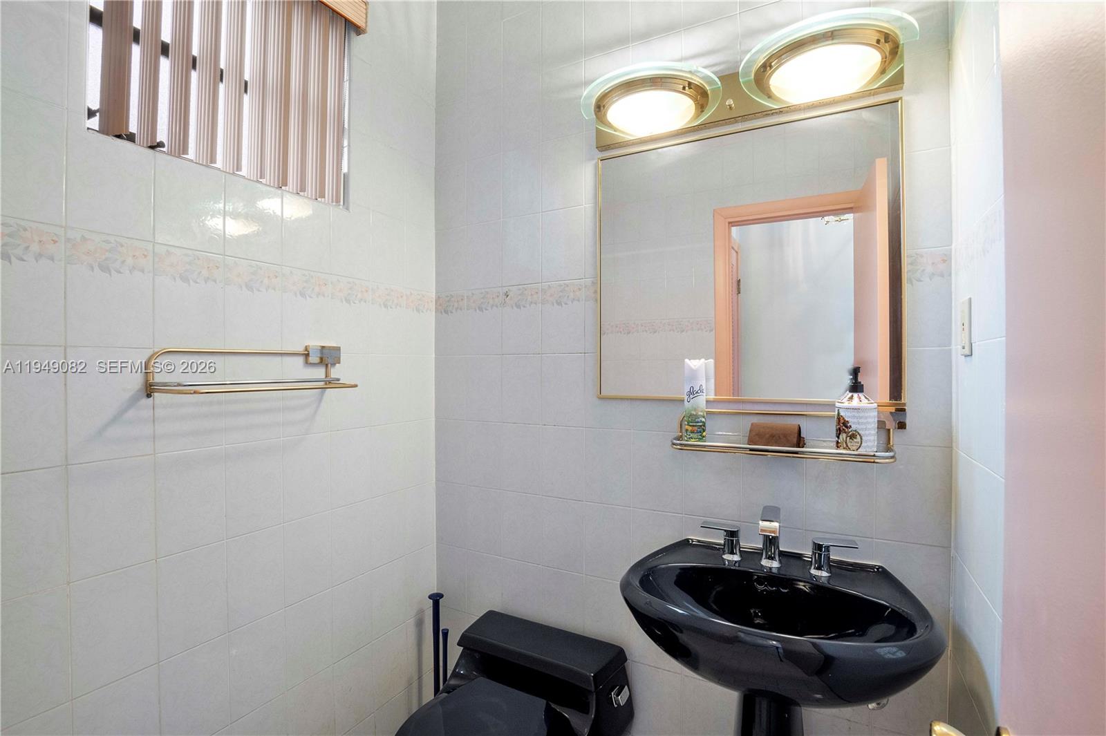 CRAVERO LAKE SHORE EST 2N - Residential