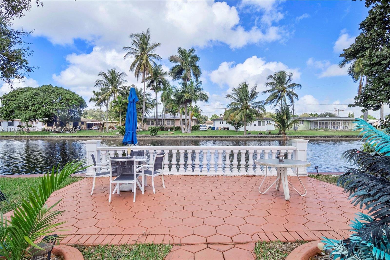 CRAVERO LAKE SHORE EST 2N - Residential